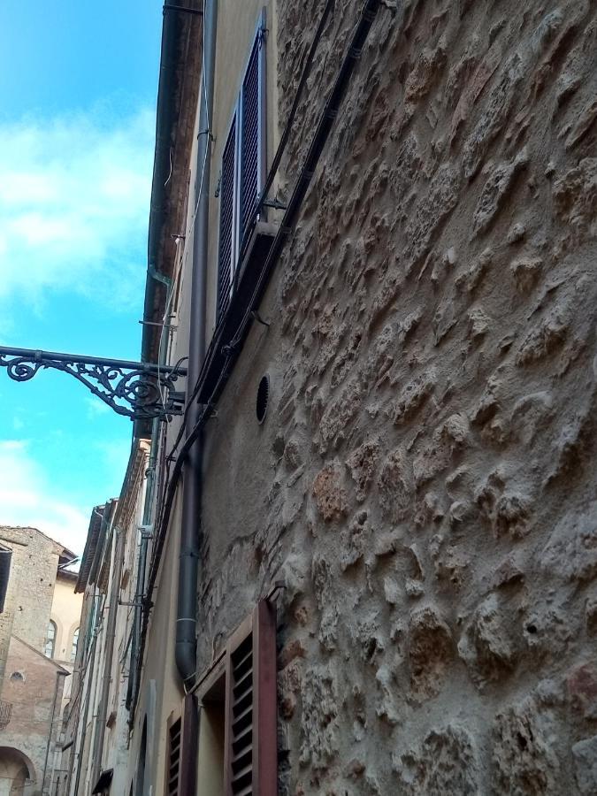 Appartamento Il Mandorlo Nel Centro Di Volterra Eksteriør billede